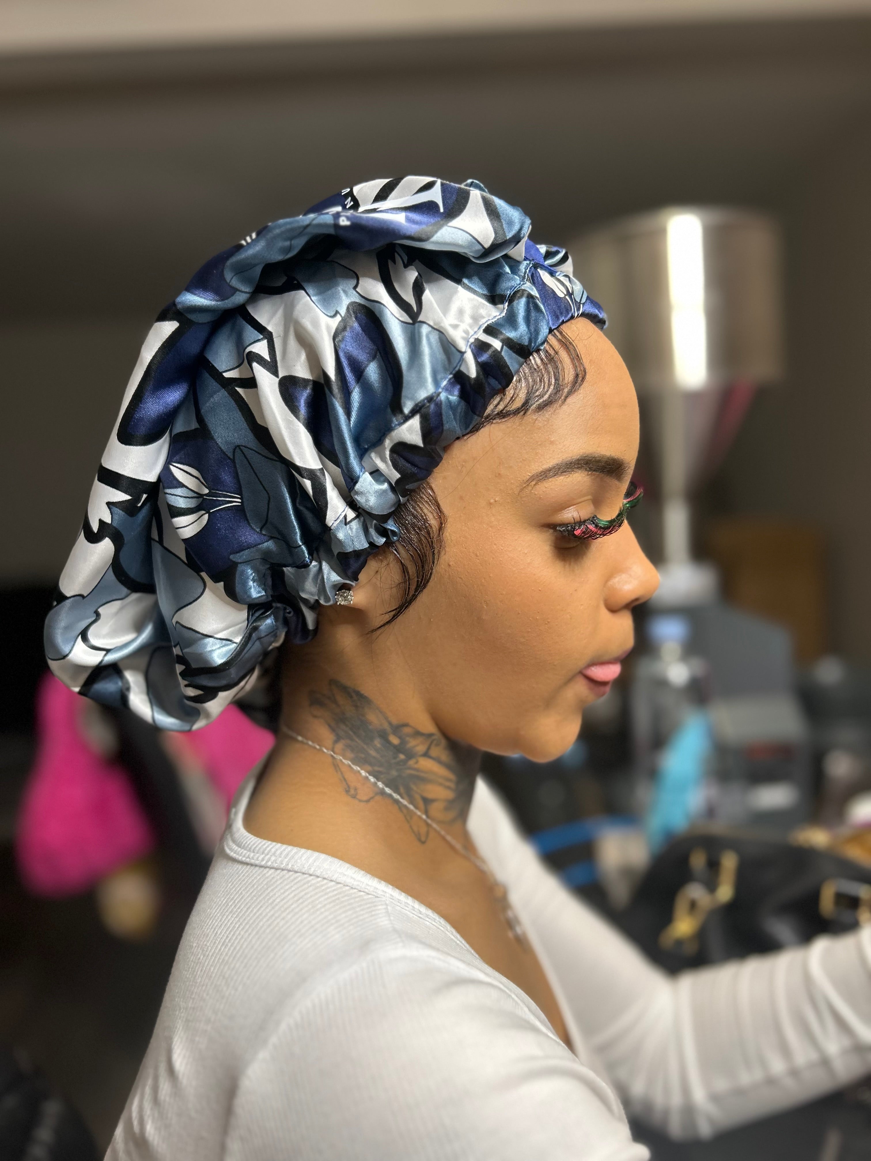 Noir Arvani Heaven Satin Bonnet