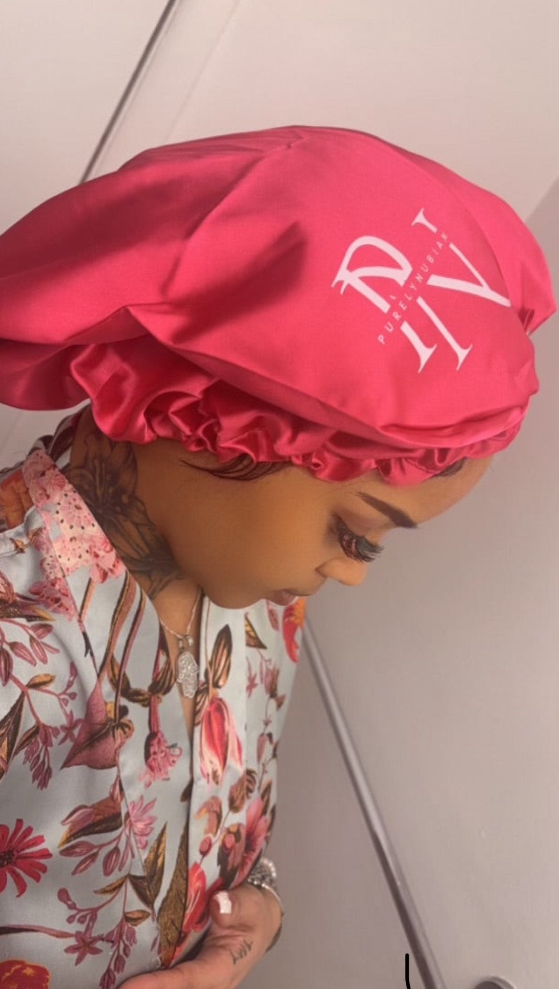 Noir Arvani Satni Bonnets