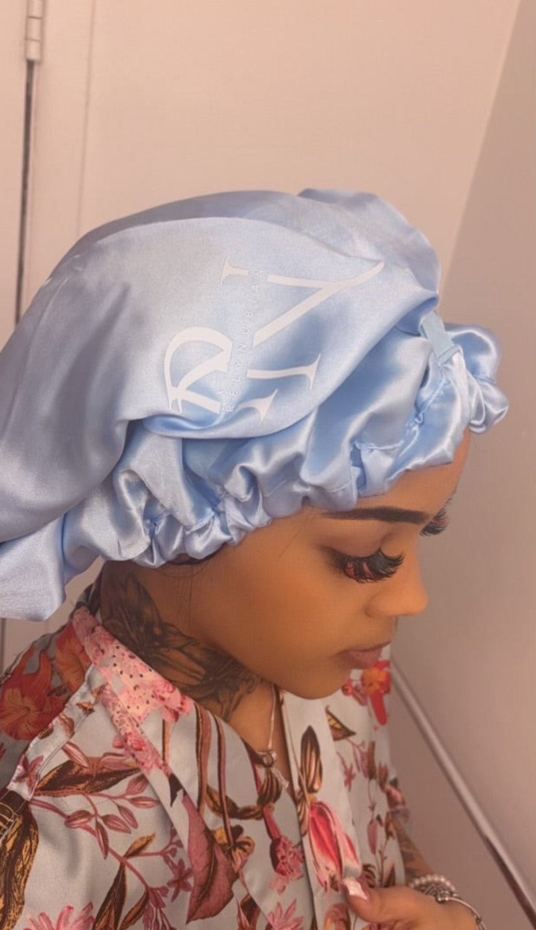 Noir Arvani Satni Bonnets