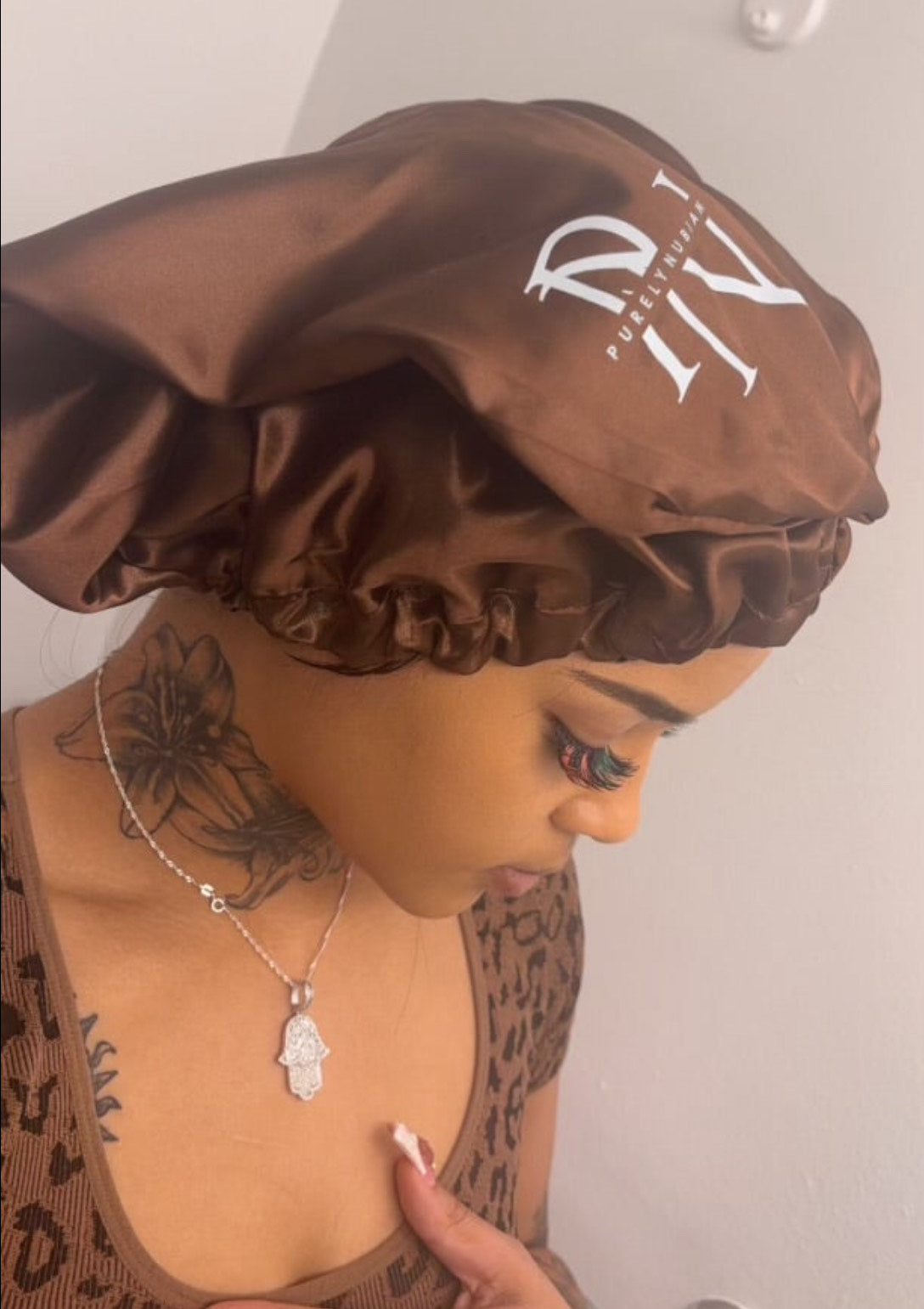 Noir Arvani Satni Bonnets